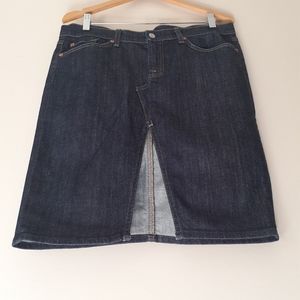 7fam Designer Skirt with front slit and pockets Size 31